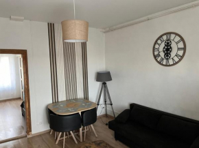 APPARTEMENT TRAVERSIERE